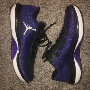 Youth/Women Jordan’s